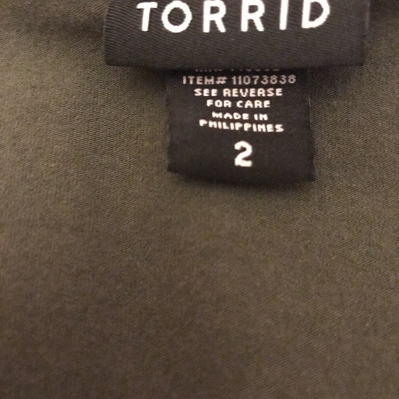 Torrid 3/4 sleeve shirt - Picture 2 of 2